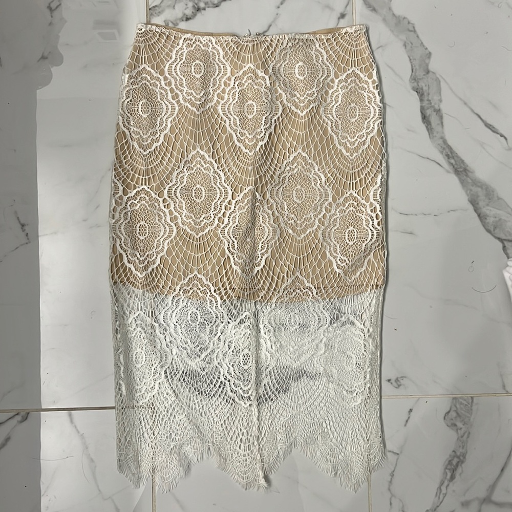 Nude and white pencil skirt